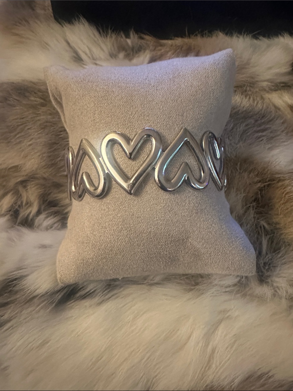 LSJ Heart Link Decorative Cuff Bracelet